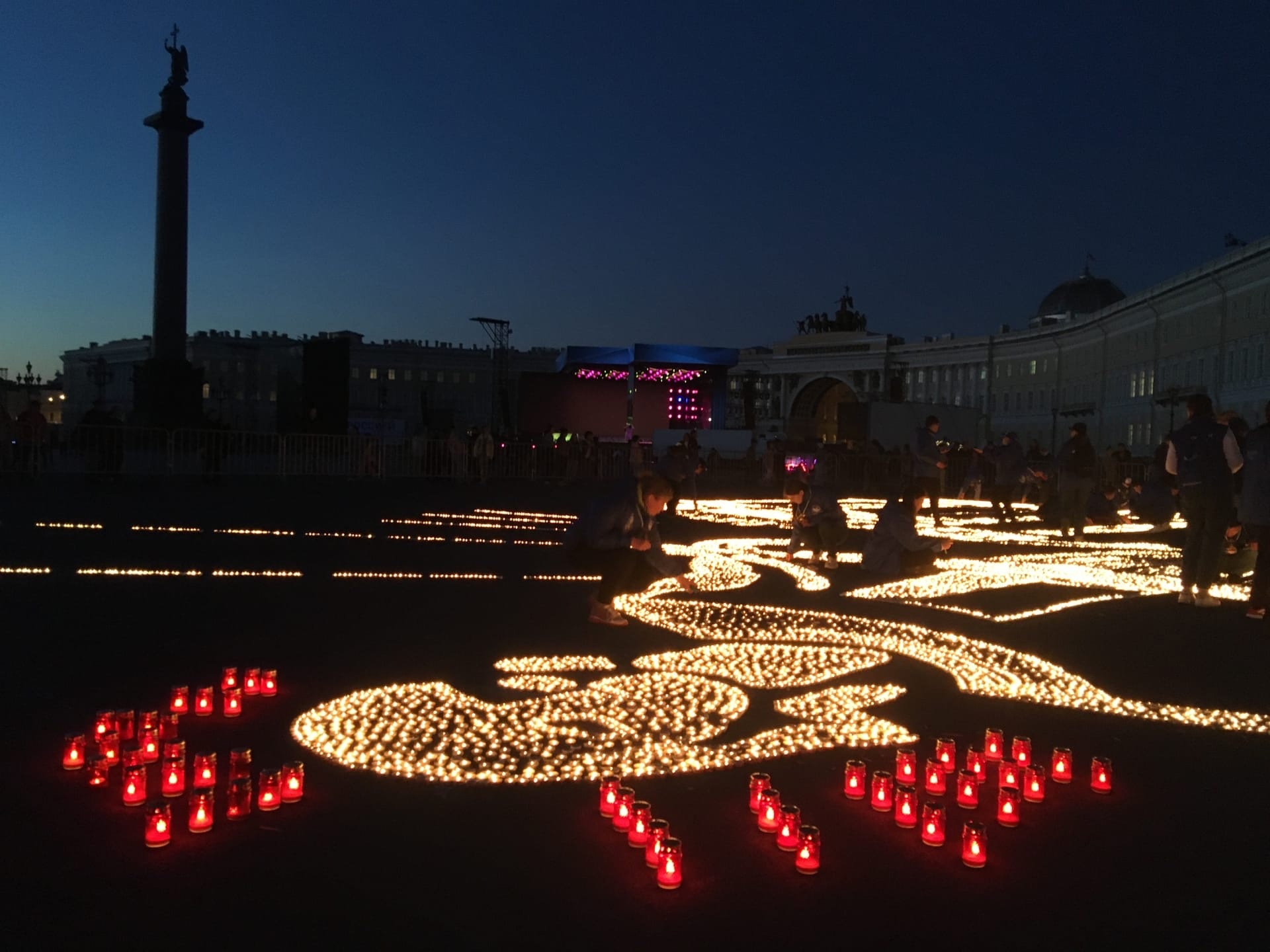 Огненная картина, велозабег, тематические экскурсии — мероприятия в  Петербурге, посвященные Дню памяти и скорби 22 июня | Телеканал Санкт- Петербург