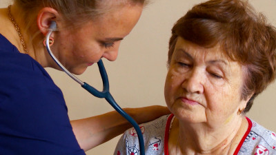 Петербургские медики показали пример эффективной помощи пожилым пациентам