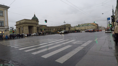 С 13 до 16 часов пятницы в Петербурге ожидаются дожди, грозы и ветер