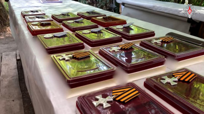 За мужество и героизм: более 100 военнослужащих ЦВО получили государственные награды