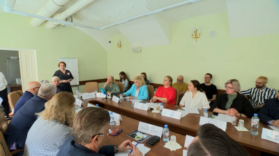 В Петербурге обсудили, как поддержать инвалидов в повседневной и рабочей жизни