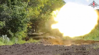 Танкисты ЗВО подбили украинскую БМП с 9,5 км на купянском направлении