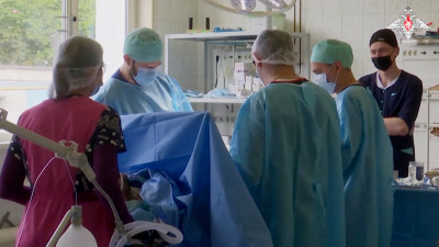 Минобороны рассказало о работе военных врачей в зоне СВО