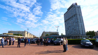 В Петербурге стартовал автопробег, посвященный годовщине Победы в Великой Отечественной войне