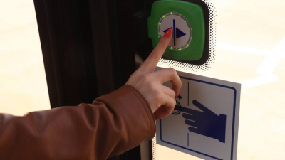 В петербургских автобусах появятся кнопки открытия дверей с 1 июня