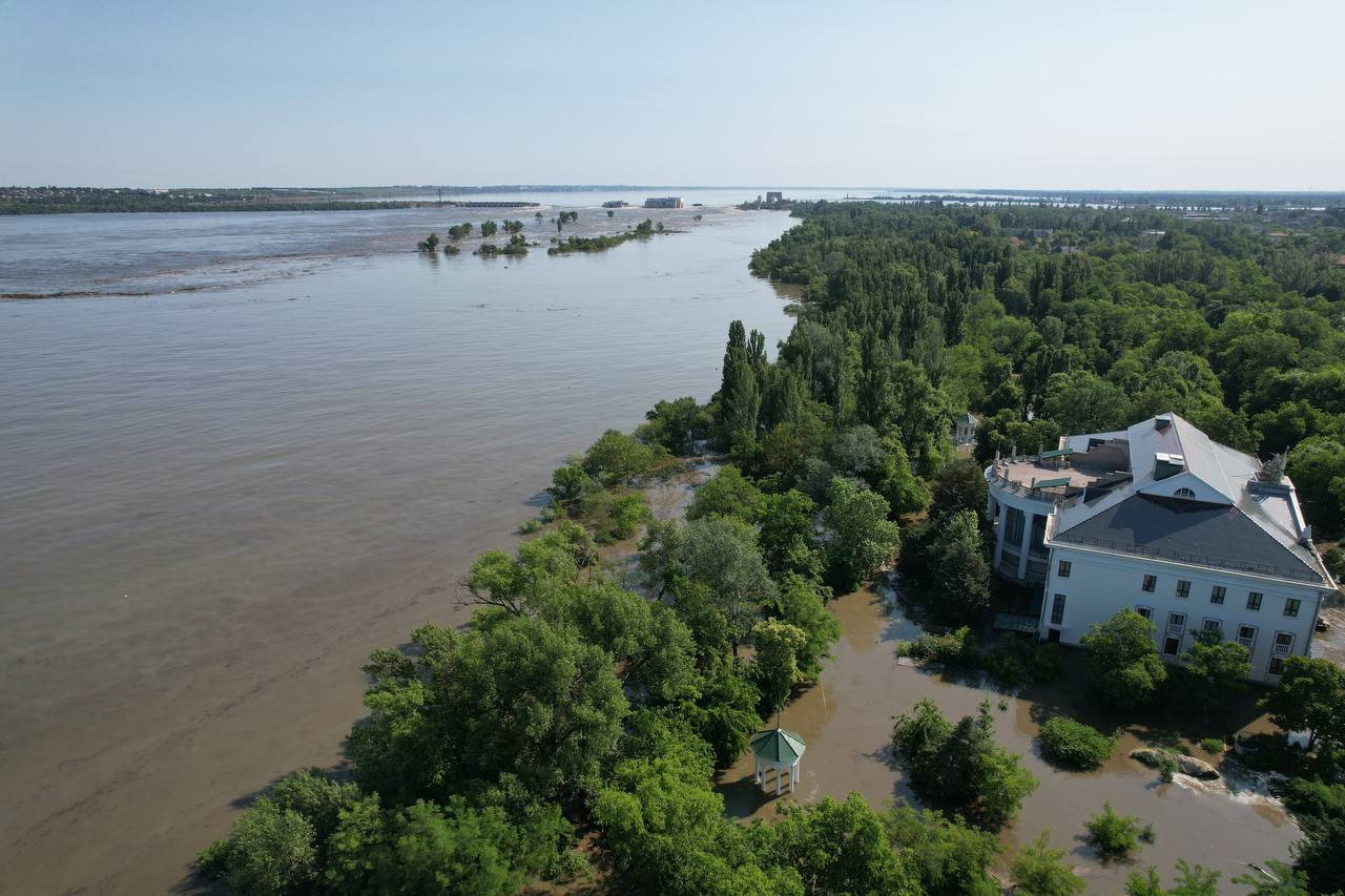 В Новой Каховке ввели режим ЧС – округ затопило | Телеканал Санкт-Петербург