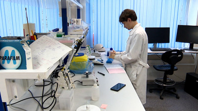 В Политехе продемонстрировали возможности нового аппарата для лечения рака кожи