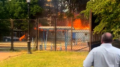 В саду Сан-Галли загорелась бытовка