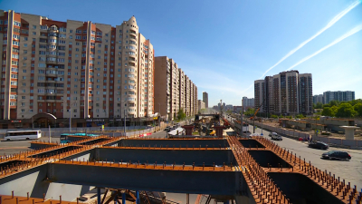 Строительство развязки на юге Петербурга близится к концу: закончен монтаж теплосетей и линий электропередачи