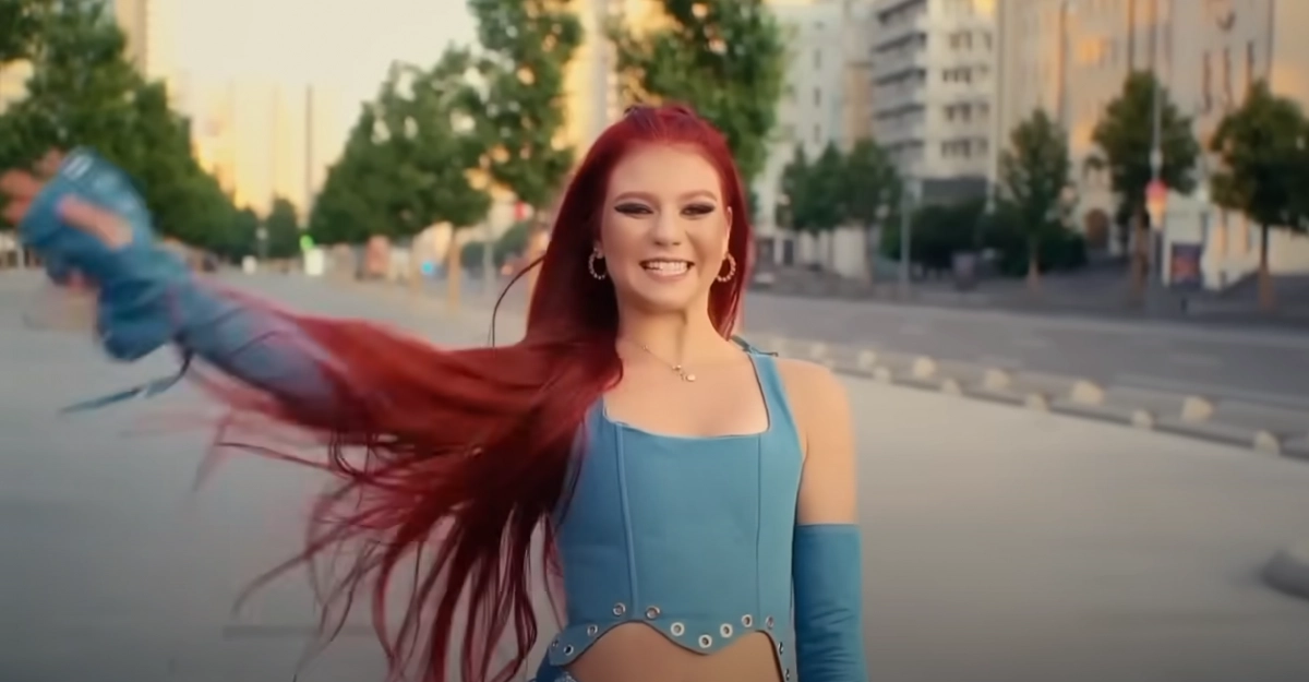 Российская фигуристка Трусова выпустила клип на дебютную песню - tvspb.ru