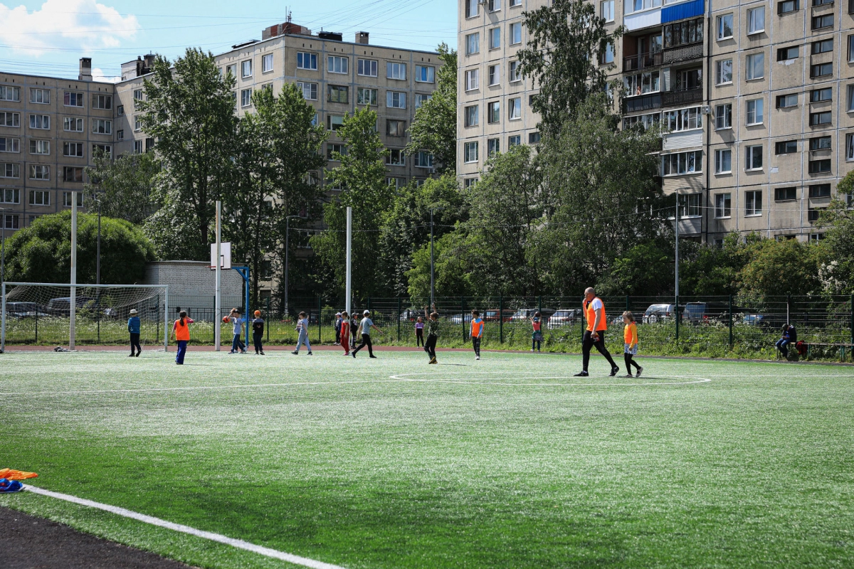 В Петербурге отремонтируют еще шесть школьных стадионов - tvspb.ru