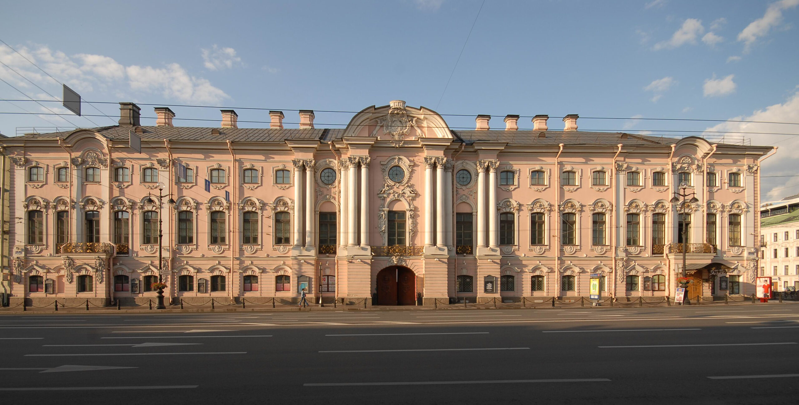 Дворцы культуры санкт петербурга. Дворец Строгановых в Санкт-Петербурге. Дворец Строгановых Растрелли. Русский музей Строгановский дворец. Франческо Бартоломео Растрелли Строгановский дворец.