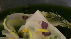 Бульон из огурцов: готовим освежающий летний суп из самых доступных овощей и зелени
