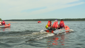Экологический туризм по Вуоксе.  Отдыхая, волонтёры очищают берега водоёмов Ленинградской области