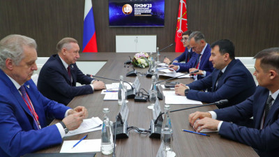 Петербург активизирует сoтрудничествo с Узбекистанoм