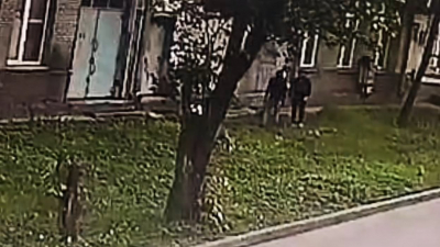 Ограбление с избиением у «Ленты» на набережной Обводного канала попало на видео