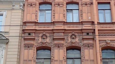 В Петербурге за месяц обнаружили 225 нарушений на объектах культурного наследия