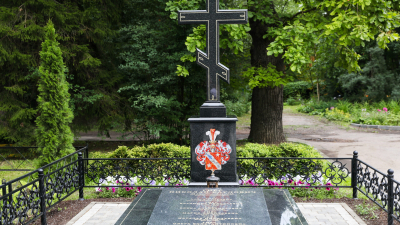 На месте захоронения Николая Гирса установили памятник
