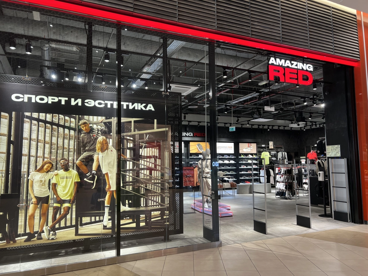 В Петербурге открылся магазин с брендами Puma, Nike и New Balance - tvspb.ru