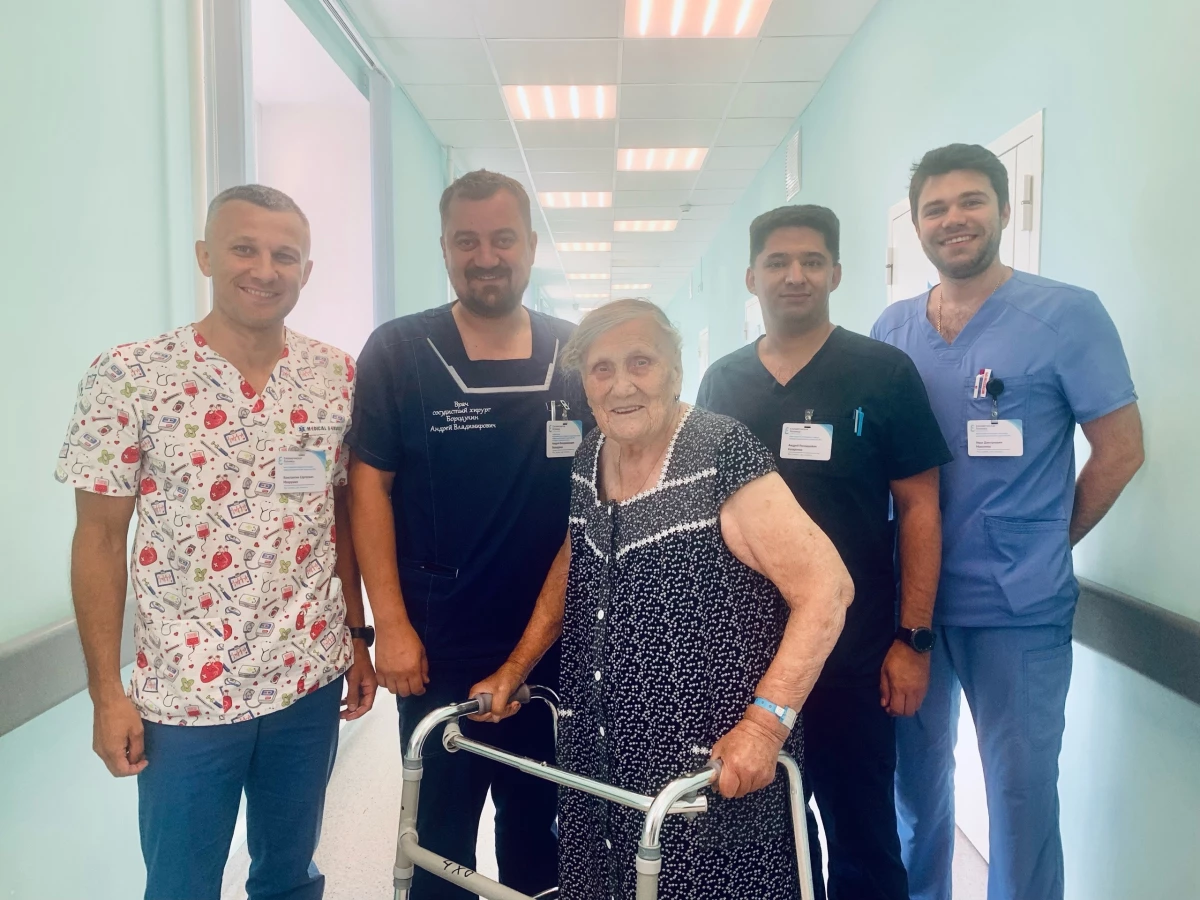 Хирурги Елизаветинской больницы провели успешную операцию 100-летней пациентке - tvspb.ru