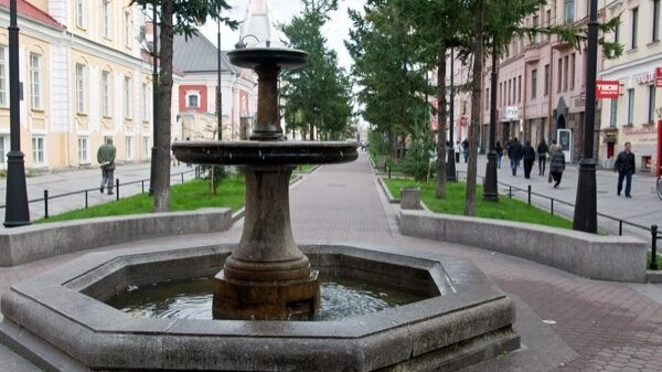 На пешеходной линии Васильевского острова сломался фонтан - tvspb.ru
