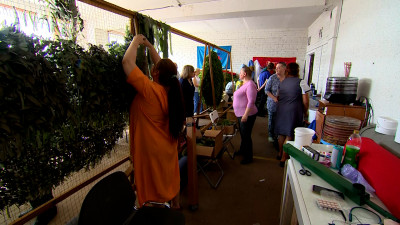 День открытых дверей прошел во Фрунзенском районе на площадке по пошиву маскировочных сетей для нужд СВО