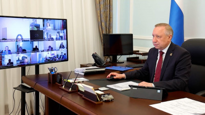 Социально значимые вопросы обсудили на рабочем совещании Александра Беглова с правительством