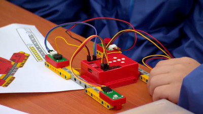 Школьники из Мариуполя освоят в Петербурге новые профессии