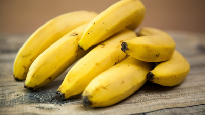 Здоровый перекус и природный антидепрессант: Роспотребнадзор назвал полезные свойства бананов
