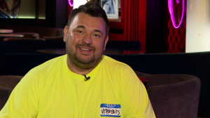 Прогулки по местам Пушкина и Бродского, близкие люди рядом и искренняя улыбка: секреты хорошего утра певца Сергея Жукова