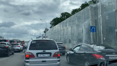 Автомобилистов предупредили о возможной пробке на Приморском проспекте утром 6 июля