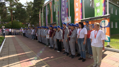 128 выпускников из Мариуполя после отдыха в лагере «Дружных» подали документы на поступление в петербургские вузы