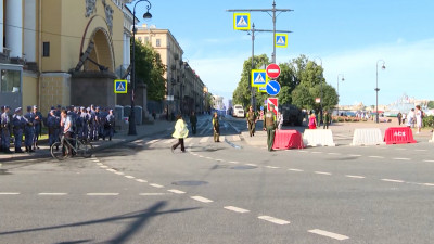 В центре Петербурга ограничат движение транспорта из-за парада в День ВМФ