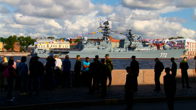 В Петербурге проходит первая дневная репетиция Главного военно-морского парада