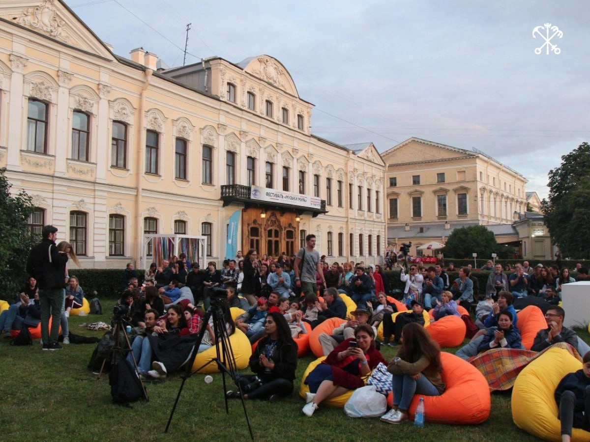 В парадном дворе Шереметевского дворца прозвучат этно-джаз, этно-рок и горловое пение - tvspb.ru