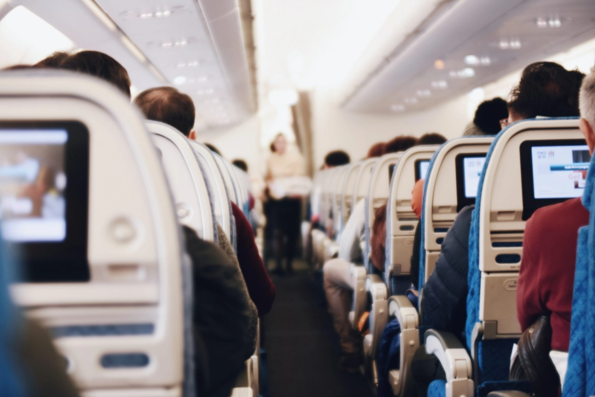 В Госдуме оценили идею проверять авиапассажиров на алкотестерах перед полетом - tvspb.ru
