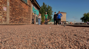 Лето, кёрлинг и металлические шары. Всё это объединяется в петанк — международный вид спорта, требующий от игроков стратегического мышления