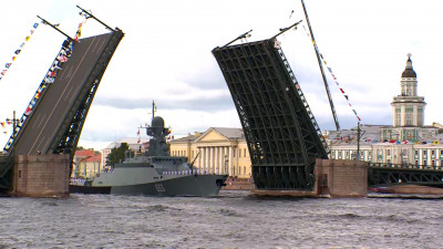 Ограничения и альтернативные маршруты: Как День ВМФ повлияет на движение в Петербурге