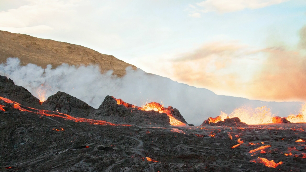 В Исландии проснулся вулкан Фаградальсфьядль - tvspb.ru