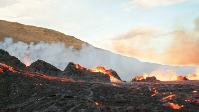 Извержение вулкана Ла-Кумбре началось на острове Фернандина
