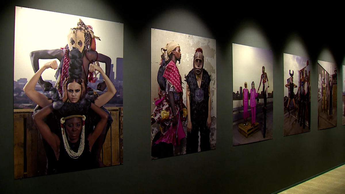 Выставка про искусство Африки открылась в Манеже - tvspb.ru