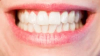 Стоматолог Ланцева объяснила, чем опасен хруст в челюсти