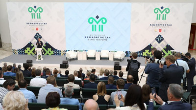 Петербург и Башкирия договорились вместе развивать туристские проекты