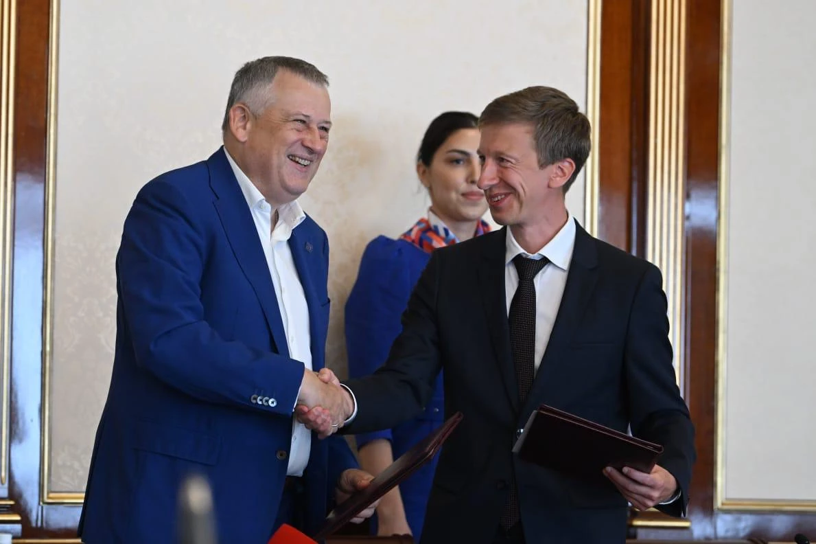 Детский мир и правительство ЛО подписали соглашение о социальной помощи - tvspb.ru