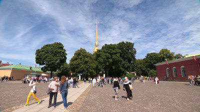 Петербуржцев ждет летняя погода в выходные