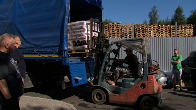 50 тонн гуманитарной помощи отправили из Петербурга в Донецк