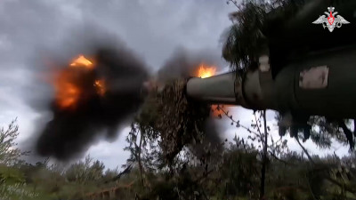 МО РФ: Артиллеристы ЦВО уничтожили гаубицу натовского производства