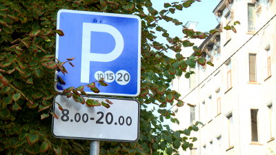 Этим утром система платных парковок Петербурга начала работать в тестовом режиме
