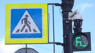 Новые светофоры появятся у 50 школ в Петербурге