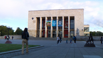 Петербургский ТЮЗ возродит культовый спектакль «Дорогая Елена Сергеевна»